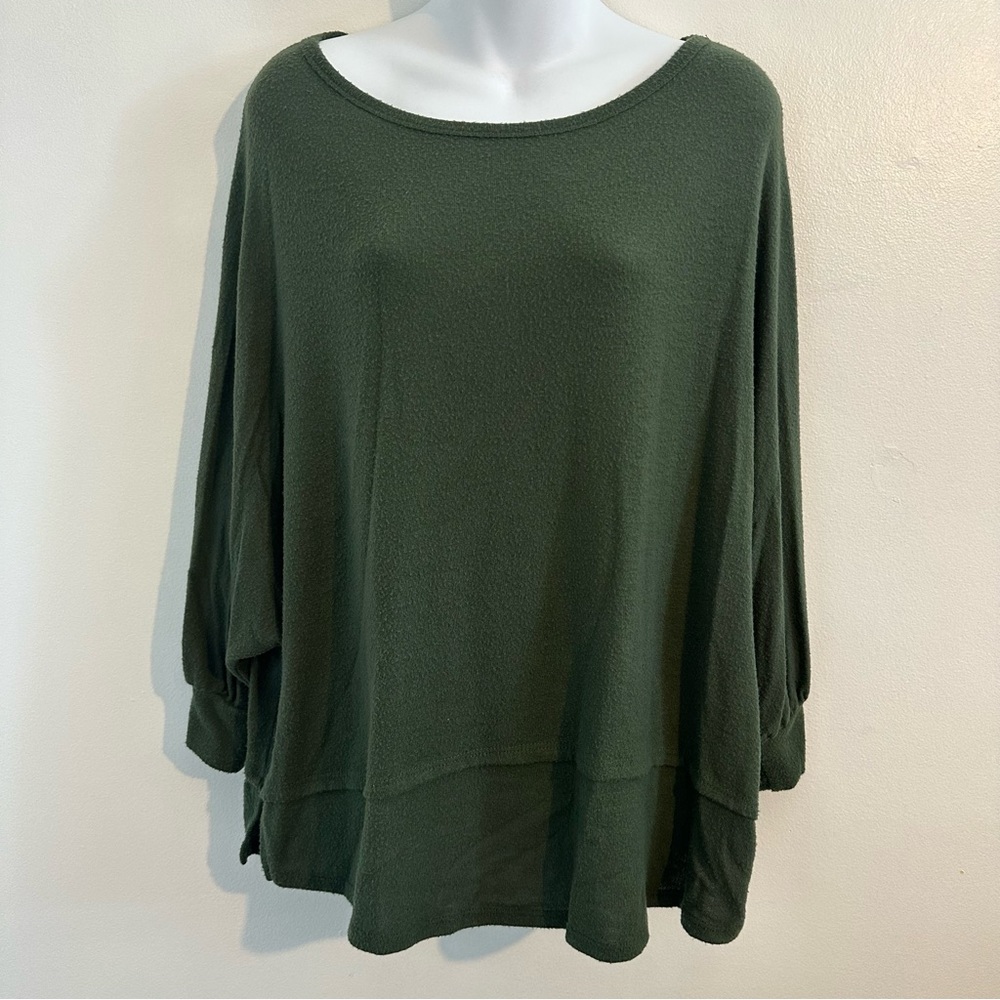 Gyft super soft 3/4 sleeve Green Sweater size Medium